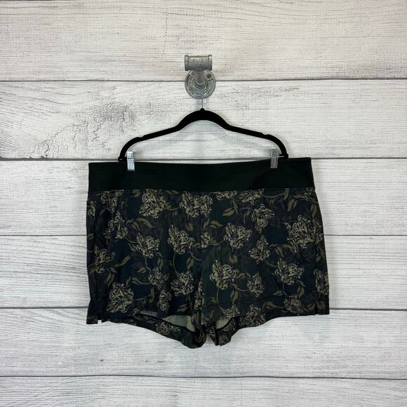 Athleta Plus Size Trekkie North Green Floral Printed Active Shorts Size 22 - Picture 1 of 7